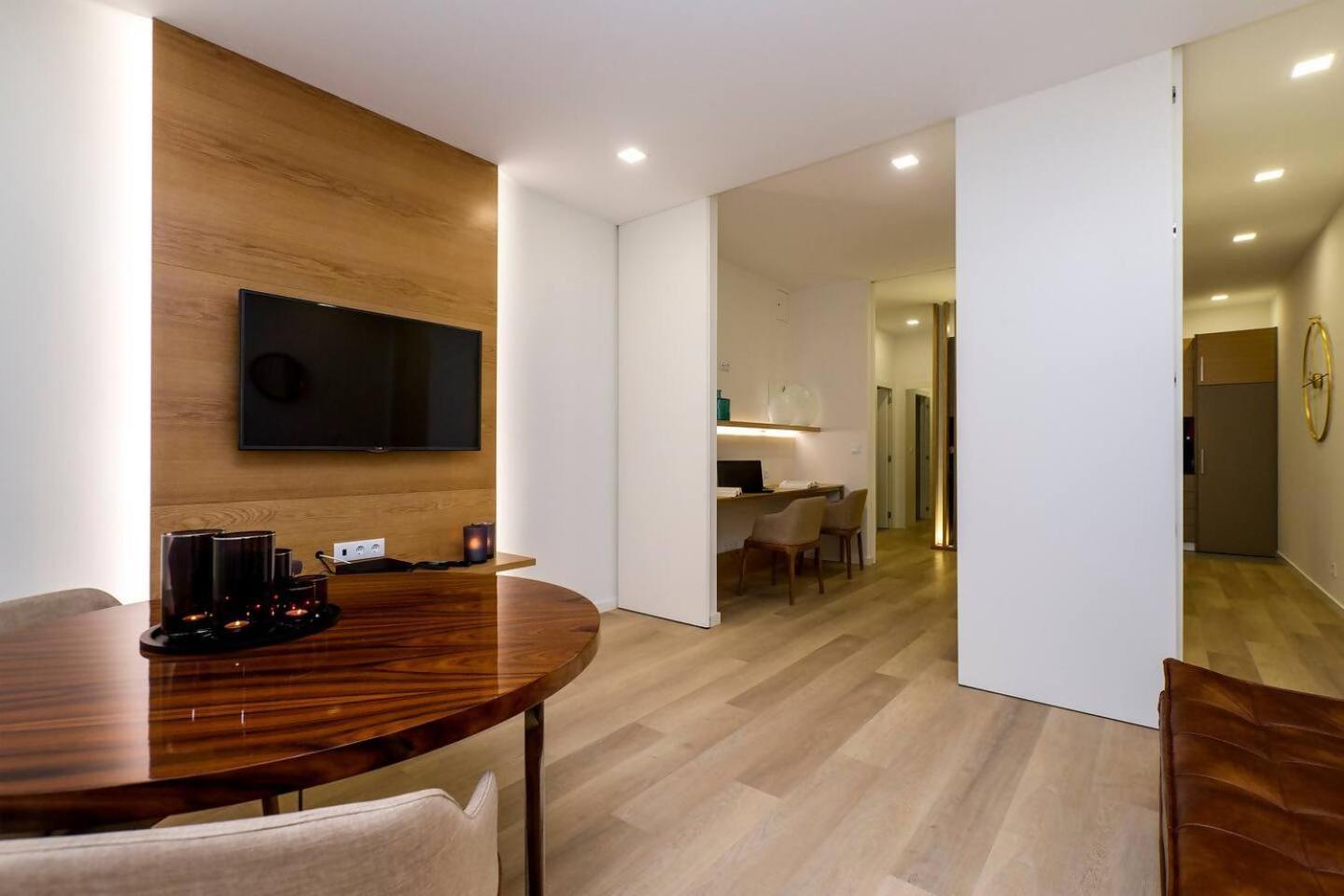 The Office Guest Apartment กิมาไรส์ ภายนอก รูปภาพ