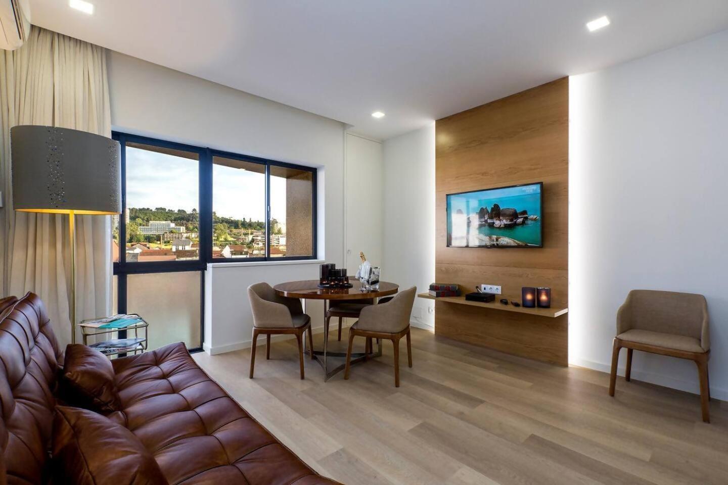 The Office Guest Apartment กิมาไรส์ ภายนอก รูปภาพ